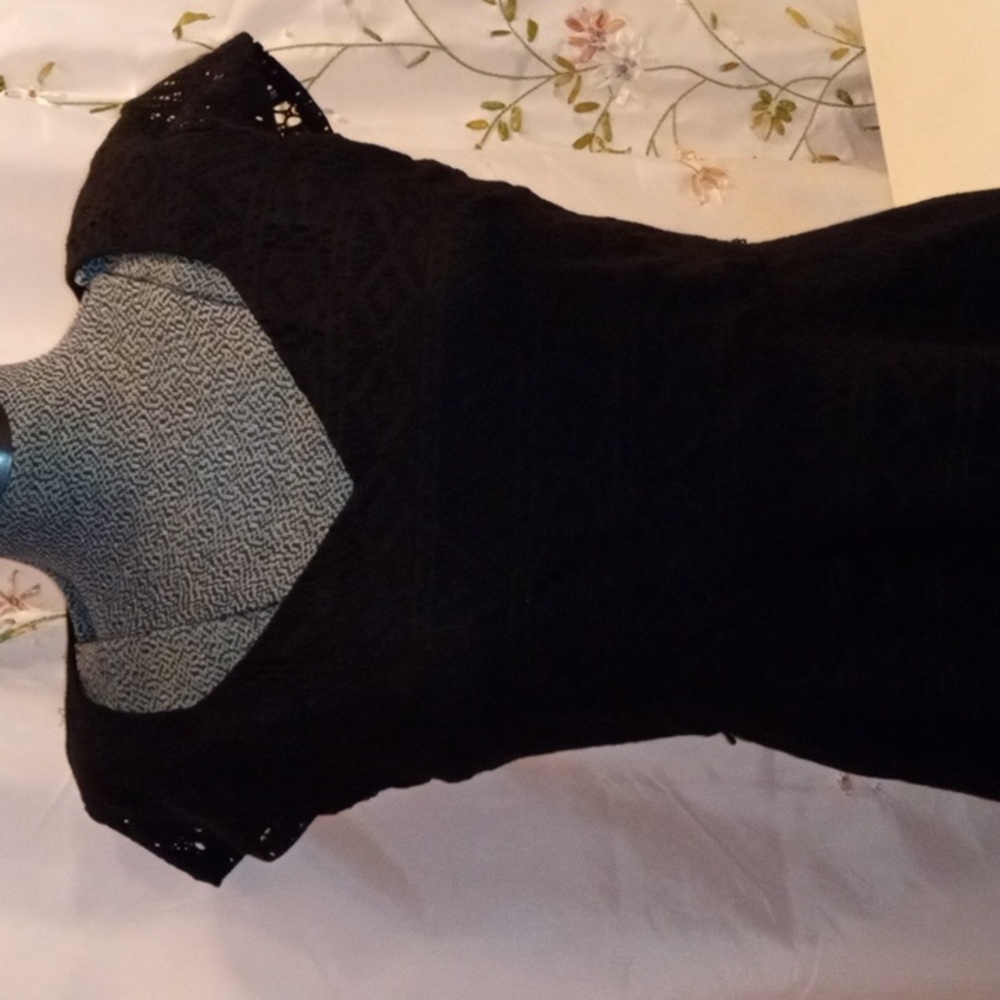 Chic Black Lace Dress
